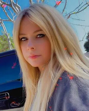 Avril Lavigne OnlyFans Leaked Free Thumbnail Picture - #KBx7ulYM3N