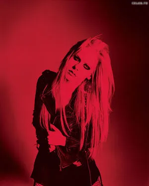 Avril Lavigne OnlyFans Leaked Free Thumbnail Picture - #M3ZSzsqgEg