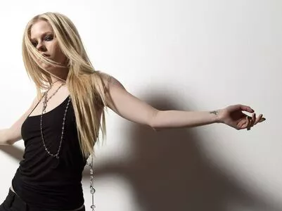 Avril Lavigne OnlyFans Leaked Free Thumbnail Picture - #SuZA1UtVv1