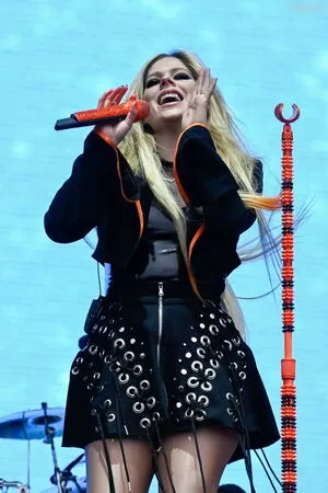 Avril Lavigne OnlyFans Leaked Free Thumbnail Picture - #TMEevk1wFf
