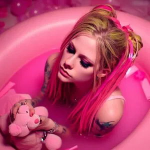 Avril Lavigne OnlyFans Leaked Free Thumbnail Picture - #UTul1YGDnu