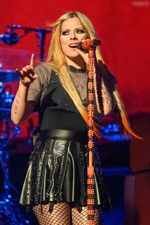 Avril Lavigne OnlyFans Leaked Free Thumbnail Picture - #ZctHiPnu8z