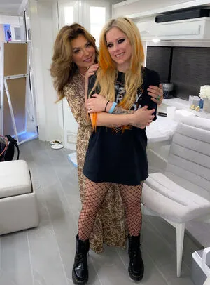 Avril Lavigne OnlyFans Leaked Free Thumbnail Picture - #f0SNIpQGH9