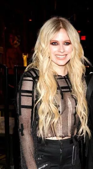 Avril Lavigne OnlyFans Leaked Free Thumbnail Picture - #fuPcBmsB4K