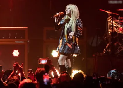 Avril Lavigne OnlyFans Leaked Free Thumbnail Picture - #i5JBqxRnSP