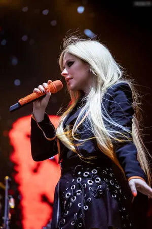 Avril Lavigne OnlyFans Leaked Free Thumbnail Picture - #kgGR9mIr0C