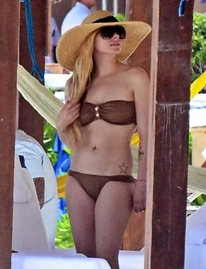 Avril Lavigne OnlyFans Leaked Free Thumbnail Picture - #lzS7rcFX7c