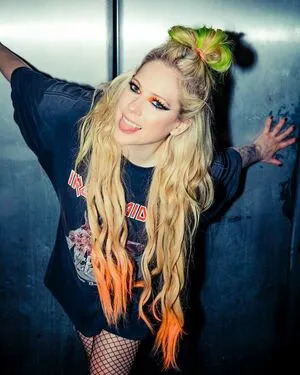 Avril Lavigne OnlyFans Leaked Free Thumbnail Picture - #oYhowbRgSh