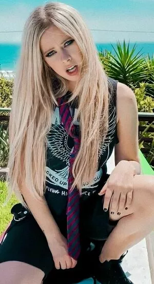 Avril Lavigne OnlyFans Leaked Free Thumbnail Picture - #ozmwNm1OSg