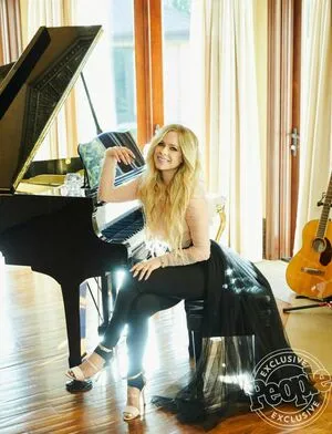 Avril Lavigne OnlyFans Leaked Free Thumbnail Picture - #rebhALveQQ