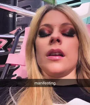 Avril Lavigne OnlyFans Leaked Free Thumbnail Picture - #tyrkjju8zu