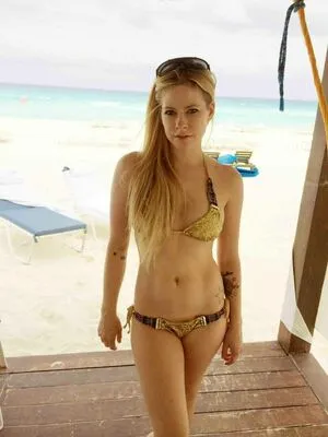 Avril Lavigne OnlyFans Leaked Free Thumbnail Picture - #zkQwOhTN23