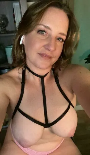 Avril Showers OnlyFans Leaked Free Thumbnail Picture - #FDhuDBlbqV