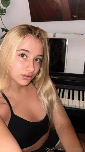 Avroralady OnlyFans Leaked Free Thumbnail Picture - #KIL9XD5abw