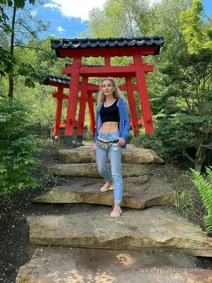 Awarise OnlyFans Leaked Free Thumbnail Picture - #HLHVVnxHMC