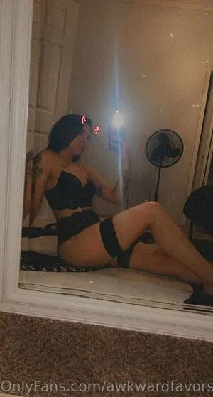 Awkwardfavors OnlyFans Leaked Free Thumbnail Picture - #e9NEnnJFPT