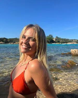Axelle Maga OnlyFans Leaked Free Thumbnail Picture - #CHcKrOyFUo
