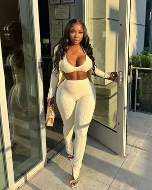 Ayesha Howard OnlyFans Leaked Free Thumbnail Picture - #Wund8She5F