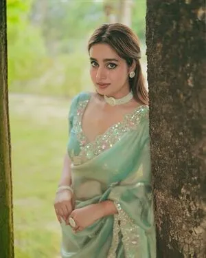 Ayeshakhan OnlyFans Leaked Free Thumbnail Picture - #EyysGXGonc