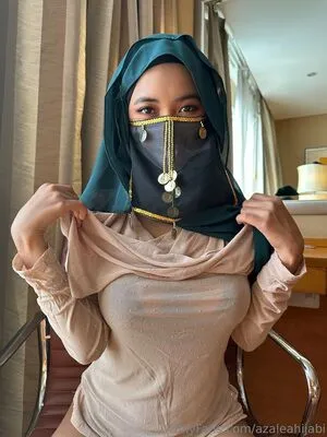 Azaleahijabi OnlyFans Leaked Free Thumbnail Picture - #4fVWm5gWvc