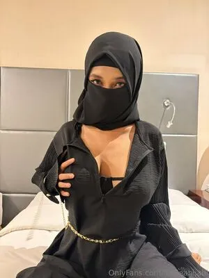 Azaleahijabi OnlyFans Leaked Free Thumbnail Picture - #RA6DaTAult