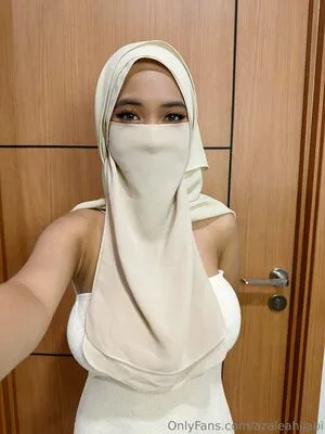 Azaleahijabi OnlyFans Leaked Free Thumbnail Picture - #Rg2tg8bUnJ