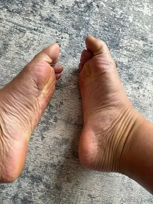 Azerasfeet OnlyFans Leaked Free Thumbnail Picture - #BMi0WWs6TZ