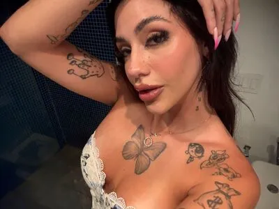 Azzy OnlyFans Leaked Free Thumbnail Picture - #4EqU98pz5X