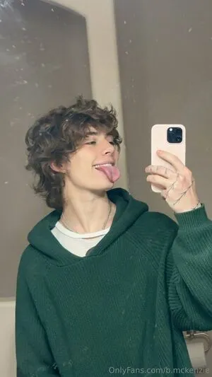 B Mckenzie OnlyFans Leaked Free Thumbnail Picture - #PuxNmMfuuX