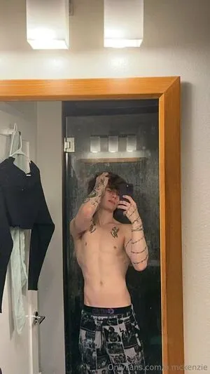 B Mckenzie OnlyFans Leaked Free Thumbnail Picture - #pDlezTACSW