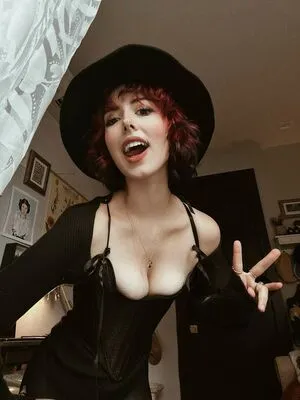B1tchy Lesbian OnlyFans Leaked Free Thumbnail Picture - #PMZltg2sJJ