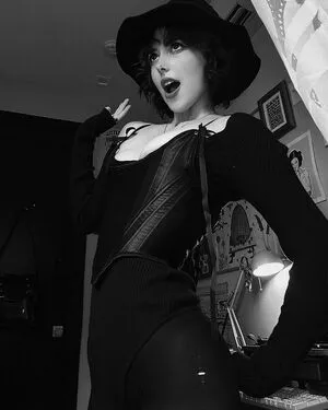 B1tchy Lesbian OnlyFans Leaked Free Thumbnail Picture - #r1i3AcELNM