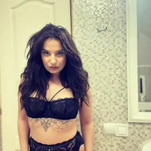 Baby Meryy93 OnlyFans Leaked Free Thumbnail Picture - #67GeGmeGnz