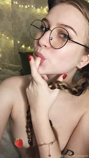 Baby333rlia OnlyFans Leaked Free Thumbnail Picture - #23Og7ECI4v