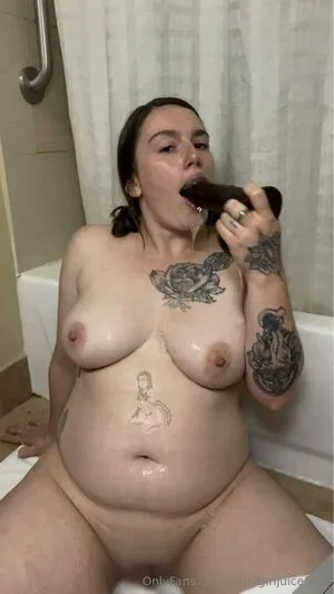 Babygirljuicefree OnlyFans Leaked Free Thumbnail Picture - #4dyZkKng6C