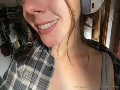 Badandpretty OnlyFans Leaked Free Thumbnail Picture - #0HE84MJ6O2