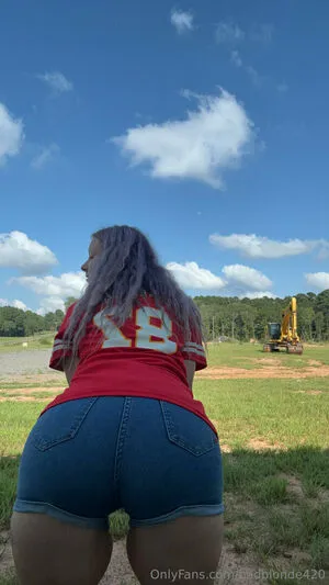 Badblonde420 OnlyFans Leaked Free Thumbnail Picture - #2rvFThgckZ