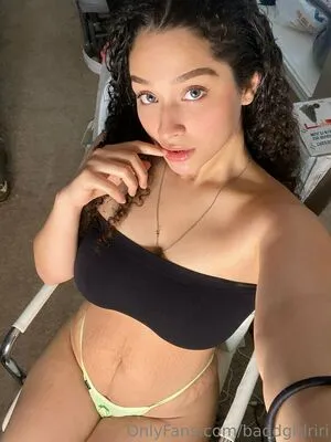 Baddgirlriri OnlyFans Leaked Free Thumbnail Picture - #5VJMT1AARH