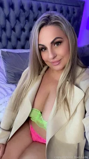 Baddiemi OnlyFans Leaked Free Thumbnail Picture - #2bJNlLJFS8