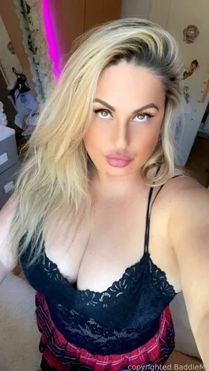 Baddiemi OnlyFans Leaked Free Thumbnail Picture - #4l62uOBPEd