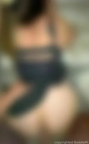 Baddiemi OnlyFans Leaked Free Thumbnail Picture - #59I5gxmO11