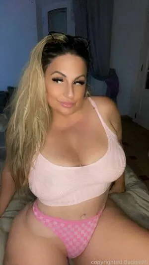 Baddiemi OnlyFans Leaked Free Thumbnail Picture - #BIsHxkzUET
