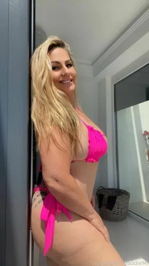 Baddiemi OnlyFans Leaked Free Thumbnail Picture - #Ku952fejLk