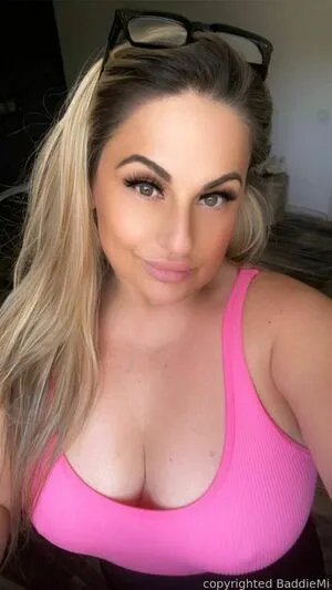 Baddiemi OnlyFans Leaked Free Thumbnail Picture - #UxbFqNesks
