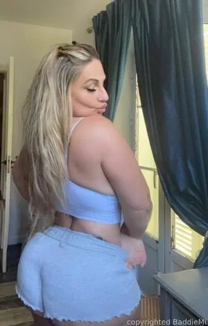 Baddiemi OnlyFans Leaked Free Thumbnail Picture - #lASfR4k0JT