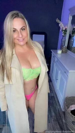 Baddiemi OnlyFans Leaked Free Thumbnail Picture - #vihXKutC4h