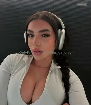 Baddies Gallery OnlyFans Leaked Free Thumbnail Picture - #yEkPd8sy2b