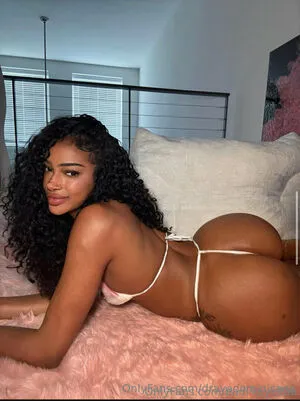 Badlikeyellaa OnlyFans Leaked Free Thumbnail Picture - #dcMfAaTOqK