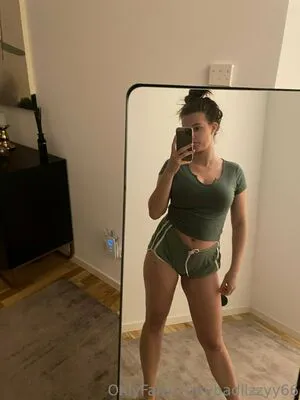 Badlizzyy66 OnlyFans Leaked Free Thumbnail Picture - #xIaNYL4Dj0