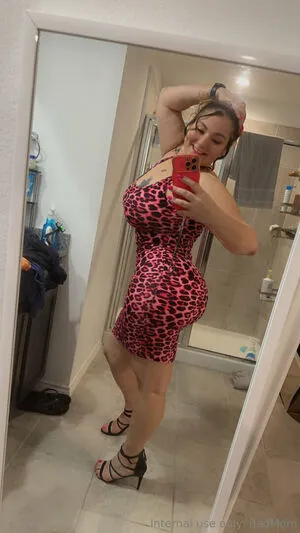 Badmominrealestate1 OnlyFans Leaked Free Thumbnail Picture - #CAQ7iy8cIn